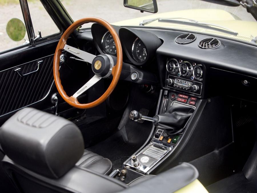 Интерьер Alfa Romeo 2000 Spider Veloce (115) 1971 года  (NA) (фото 12 из 15)